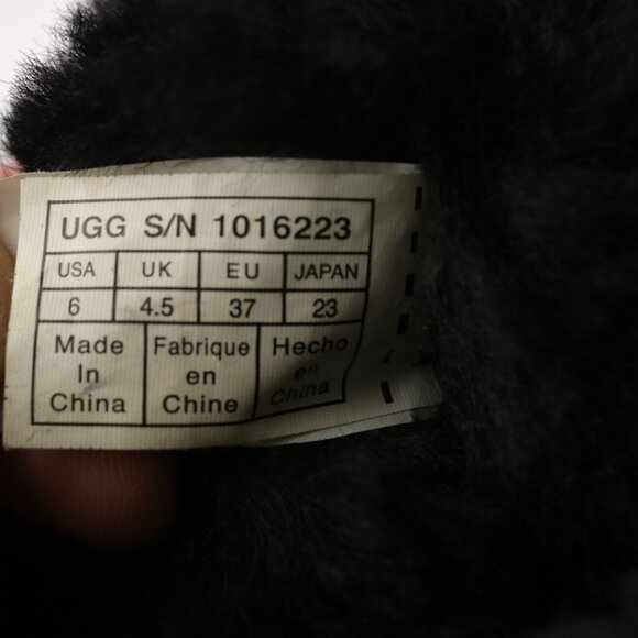 UGG Womens Classic Short II Boot Size 6 Black Suede Sherpa Pull On Shearling - Picture 11 of 14